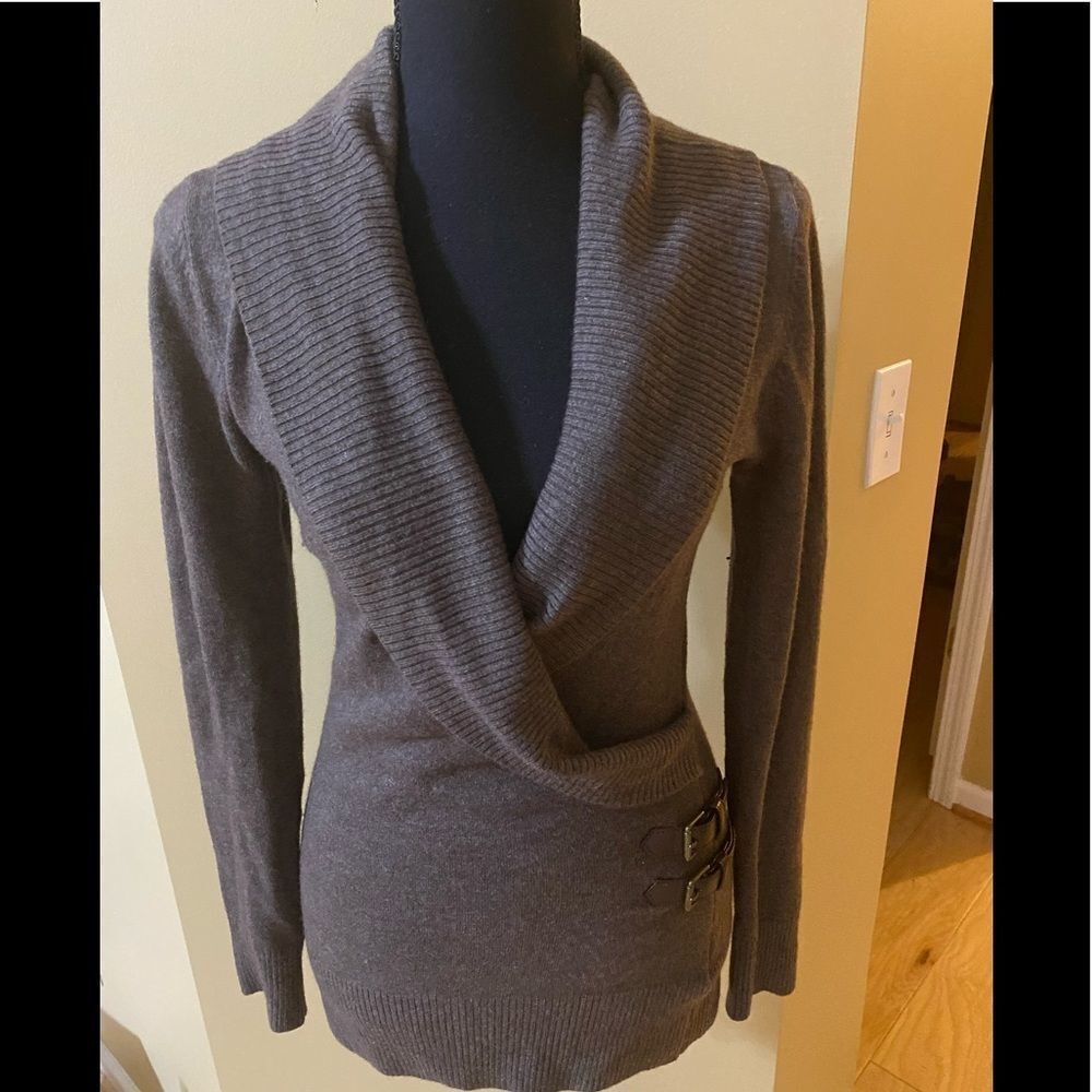 Le Chateau wrap brown V neck sweater in XS